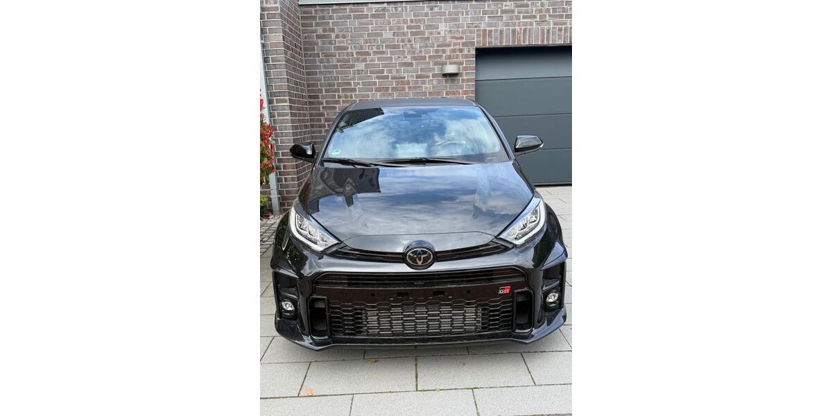 Toyota Yaris 3.800 km 39.999 &euro; Bottrop 46244