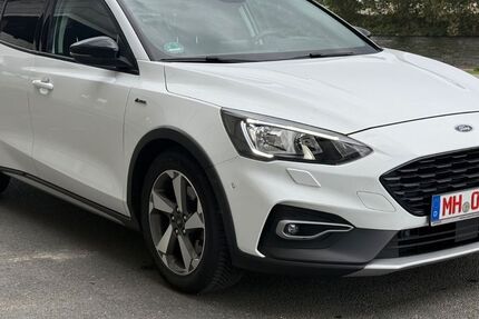 Ford Focus 89.000 km 12.555 &euro; Mülheim an der Ruhr 45479