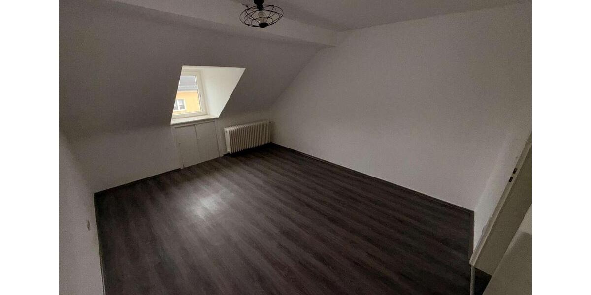 Etagenwohnung Gelsenkirchen Gelsenkirchen-Mitte - 3 Zimmer, 86 m&sup2;, 830&euro; | Angebot:26031852