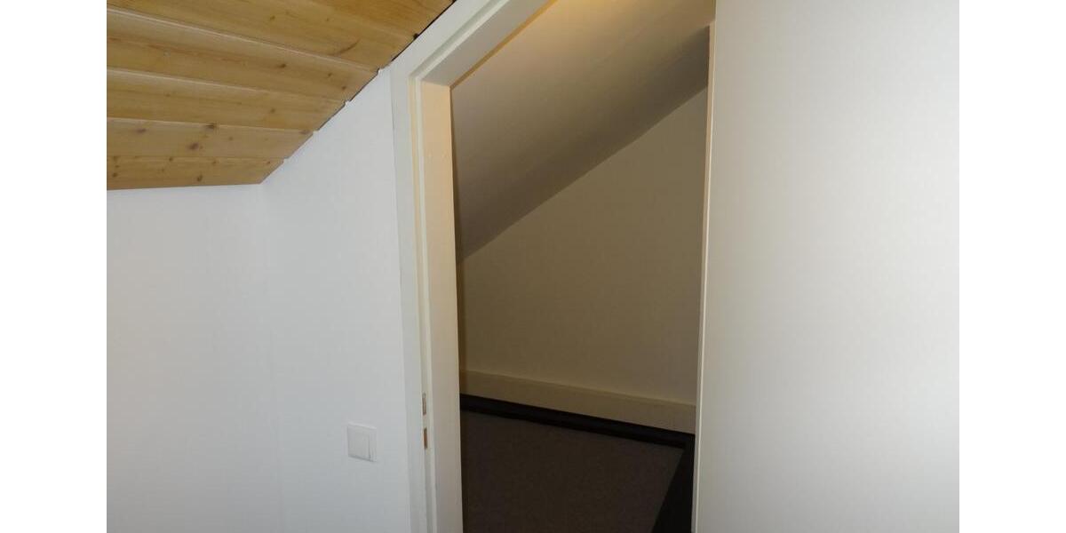 Dachgeschoßwohnung Bottrop - 2 Zimmer, 60 m&sup2;, 550&euro; | Angebot:26629583