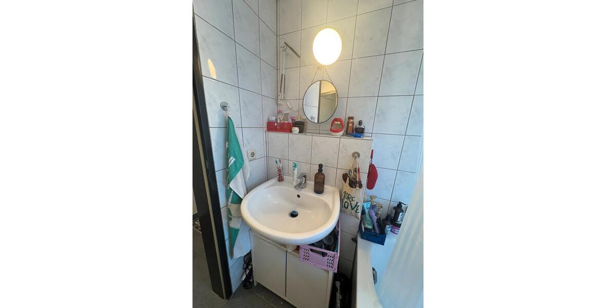Dachgeschoßwohnung Bochum Wiemelhausen - 2 Zimmer, 32 m&sup2;, 550&euro; | Angebot:26400631