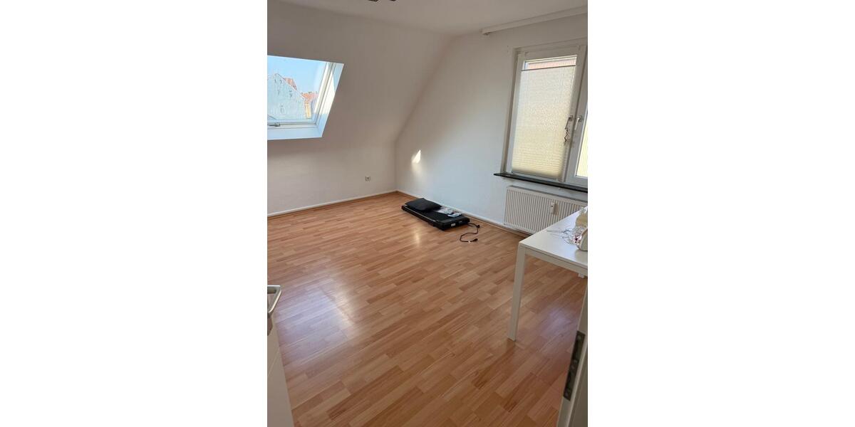 Dachgeschoßwohnung Bochum Eppendorf - 2.5 Zimmer, 45 m&sup2;, 650&euro; | Angebot:25872679