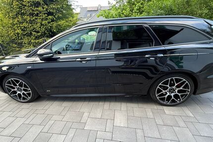 Ford Mondeo 97.920 km 18.500 &euro; Velbert 42549