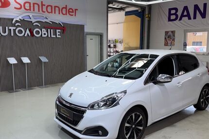 Peugeot 208 119.000 km 9.399 &euro; Wuppertal 42327