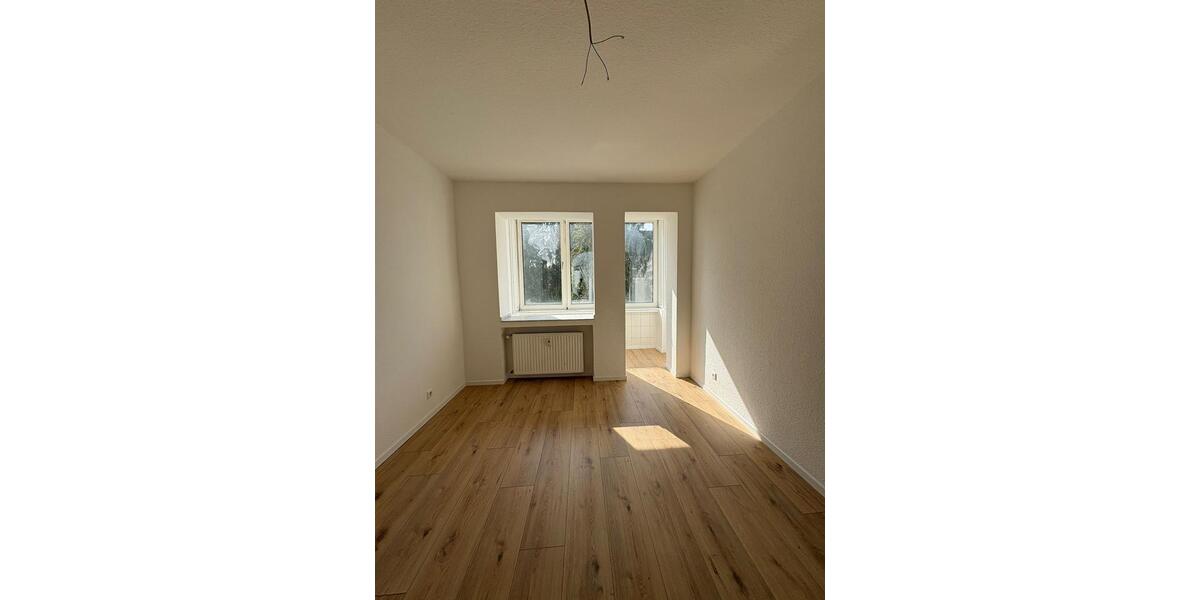 Etagenwohnung Gelsenkirchen Gelsenkirchen-Mitte - 5.5 Zimmer, 137 m&sup2;, 1.000&euro; | Angebot:25434234
