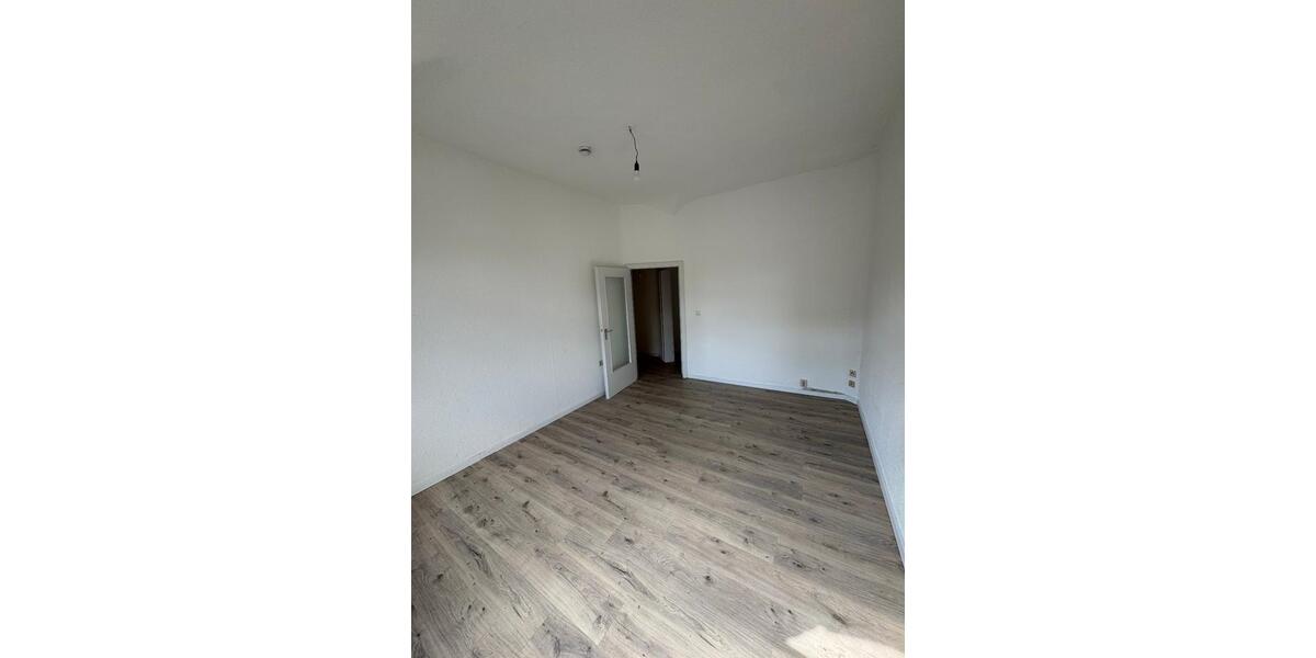 Dachgeschoßwohnung Gelsenkirchen Gelsenkirchen-Nord - 2.5 Zimmer, 50 m&sup2;, 300&euro; | Angebot:25920014