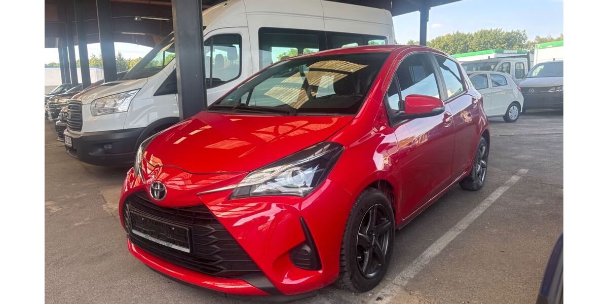 Toyota Yaris 71.000 km 8.250 &euro; Essen 45356