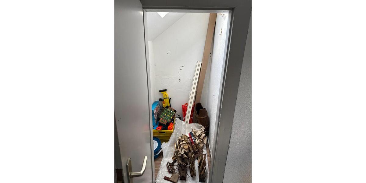 Dachgeschoßwohnung Gelsenkirchen Gelsenkirchen-West - 3.5 Zimmer, 85 m&sup2;, 515&euro; | Angebot:25918028