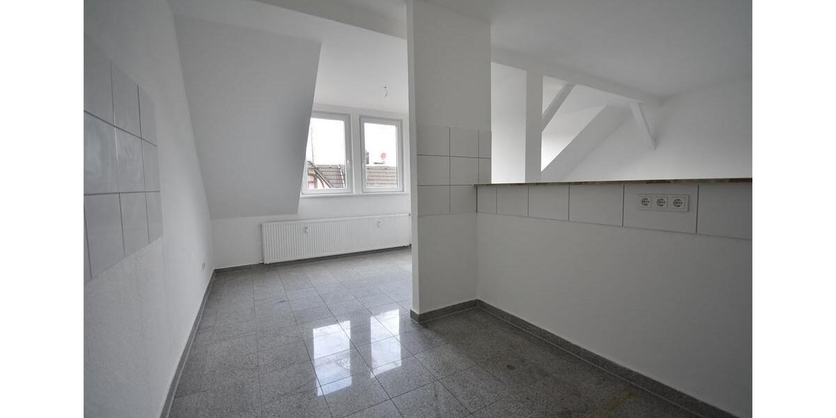 Dachgeschoßwohnung Essen Stadtbezirk VII - 2 Zimmer, 68 m&sup2;, 500&euro; | Angebot:22209779