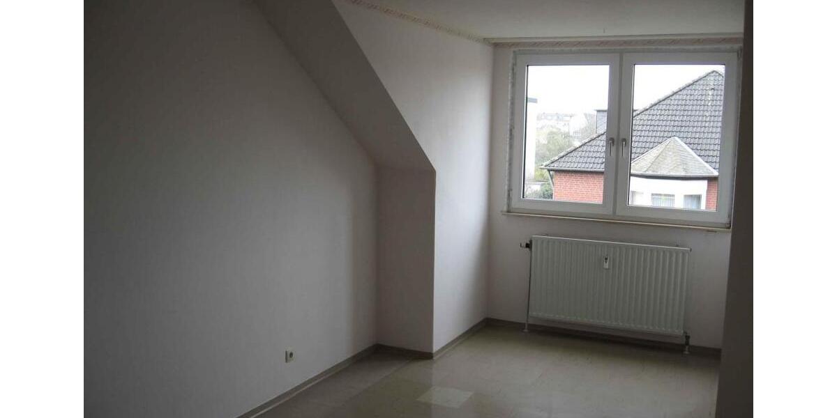 Dachgeschoßwohnung Dortmund Brackel - 2.5 Zimmer, 63 m&sup2;, 569&euro; | Angebot:26656378