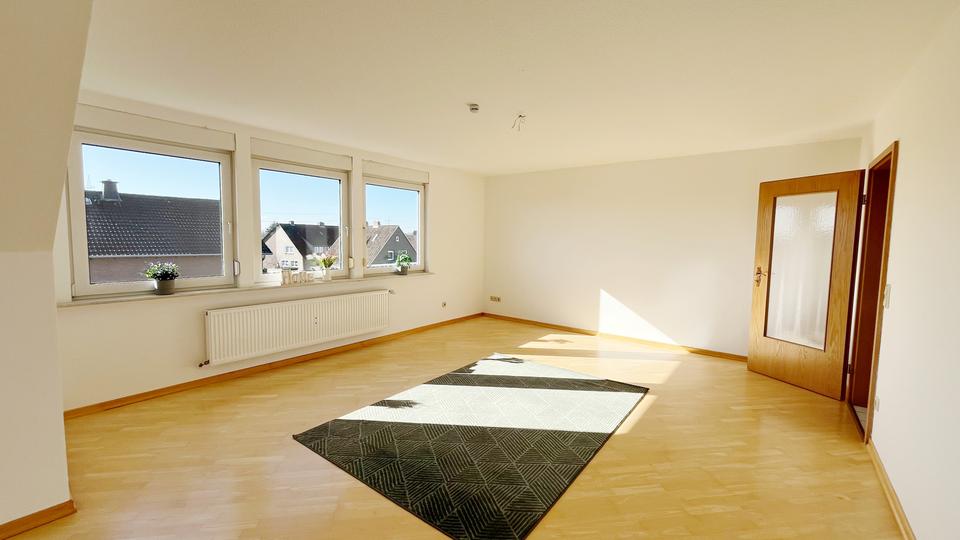 Dachgeschoßwohnung Schwerte - 2 Zimmer, 80 m&sup2;, 700&euro; | Angebot:25439705