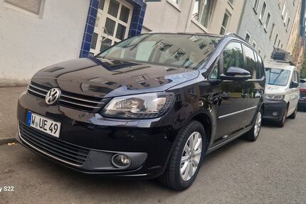 VW Touran 166.670 km 9.499 &euro; Wuppertal 42283