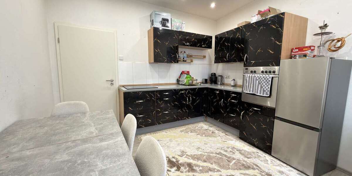 Modernisiertes 3-Parteienhaus mit Maisonette und Gartenanteil nahe Centro - Mehrfamilienhaus, Wohnhaus Oberhausen Osterfeld | Angebot:26523102