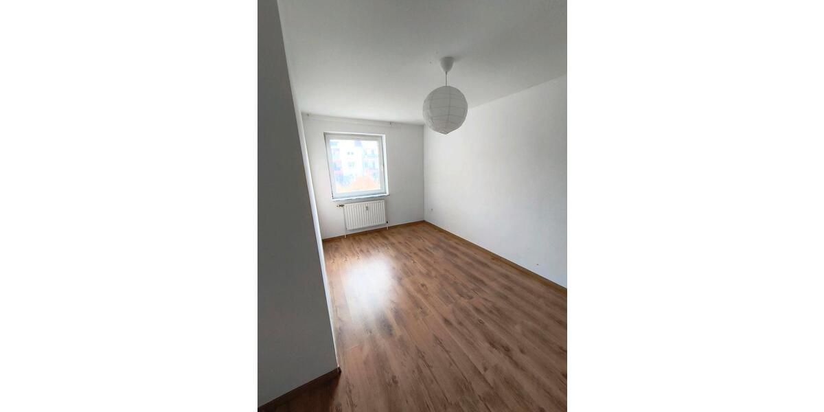 Etagenwohnung Essen Stadtbezirk VI - 3 Zimmer, 77 m&sup2;, 169.000&euro; | Angebot:24744218