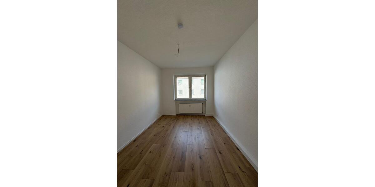 Etagenwohnung Gelsenkirchen Gelsenkirchen-Mitte - 5.5 Zimmer, 137 m&sup2;, 1.000&euro; | Angebot:25434234