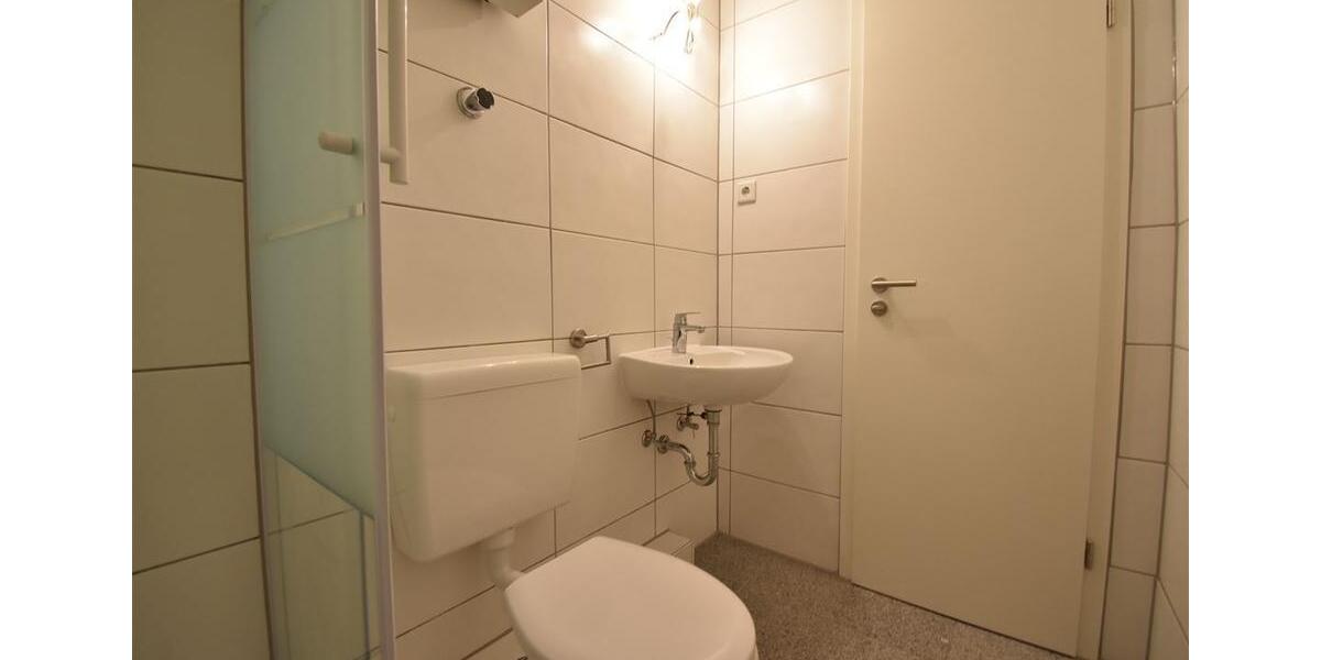 Dachgeschoßwohnung Essen Stadtbezirk VII - 2 Zimmer, 68 m&sup2;, 500&euro; | Angebot:22209779