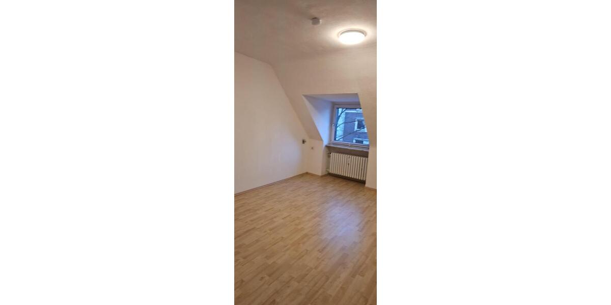 Dachgeschoßwohnung Essen Stadtbezirk V - 3 Zimmer, 55 m&sup2;, 460&euro; | Angebot:25826426
