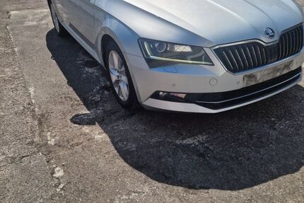 Skoda Superb 268.137 km 10.299 &euro; Dortmund 44001