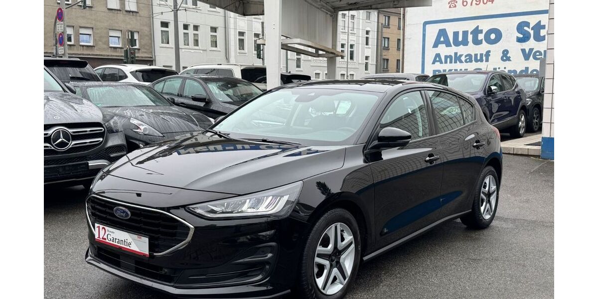 Ford Focus 17.891 km 15.850 &euro; Oberhausen 46045