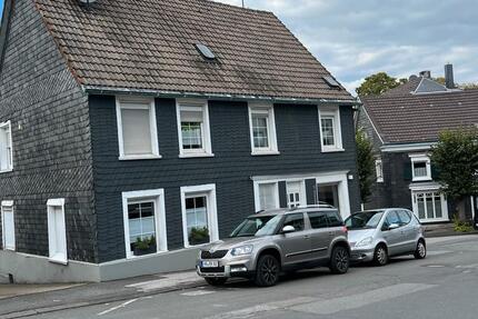 Wohnung Ennepetal - 4 Zimmer, 140 m&sup2;, 900&euro; | Angebot:25963736