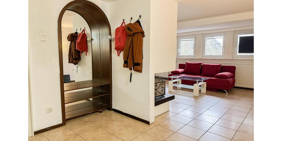 Dachgeschoßwohnung Bochum Wiemelhausen - 2.5 Zimmer, 60 m&sup2;, 495&euro; | Angebot:25220406