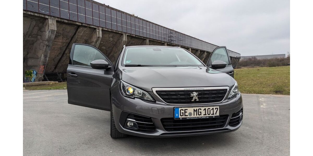 Peugeot 308 134.956 km 7.100 &euro; Gelsenkirchen 45884
