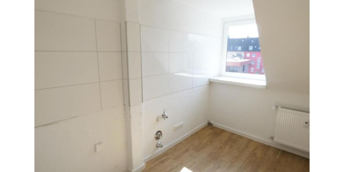 Dachgeschoßwohnung Essen Stadtbezirk III - 2 Zimmer, 42 m&sup2;, 488&euro; | Angebot:25942581