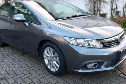 Honda Civic 86.985 km 9.900 &euro; Gladbeck 45966