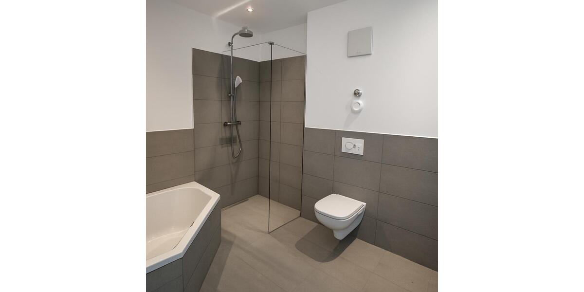 Erdgeschoßwohnung Sprockhövel - 3 Zimmer, 141 m&sup2;, 1.700&euro; | Angebot:26445752