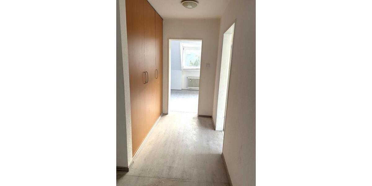 Dachgeschoßwohnung Essen Stadtbezirk IV - 2 Zimmer, 61 m&sup2;, 510&euro; | Angebot:25882813