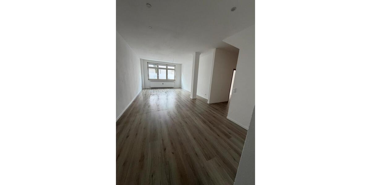 Erdgeschoßwohnung Oberhausen - 2.5 Zimmer, 79 m&sup2;, 800&euro; | Angebot:25947635