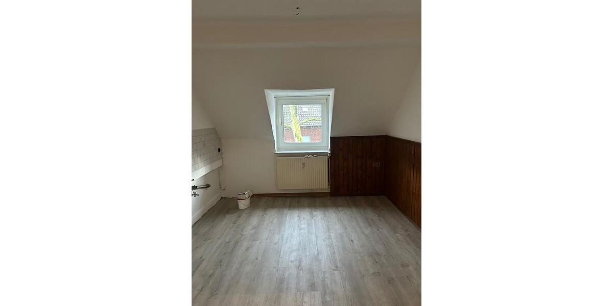 Dachgeschoßwohnung Gelsenkirchen Gelsenkirchen-Mitte - 3 Zimmer, 73 m&sup2;, 730&euro; | Angebot:24745924