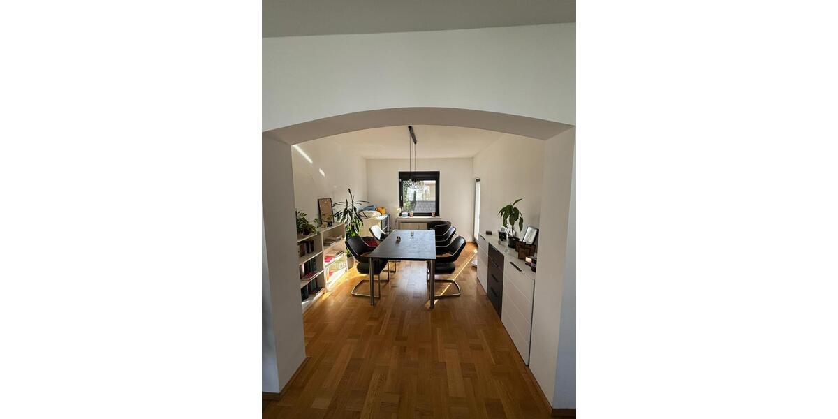 Etagenwohnung Essen Stadtbezirk VI - 3.5 Zimmer, 95 m&sup2;, 890&euro; | Angebot:25855880