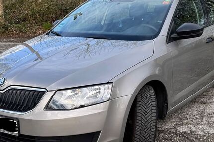 Skoda Octavia 240.000 km 4.700 &euro; Essen 45134