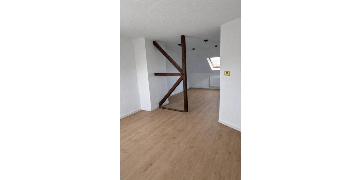 Dachgeschoßwohnung Velbert Velbert-Mitte - 5 Zimmer, 110 m&sup2;, 850&euro; | Angebot:25932984