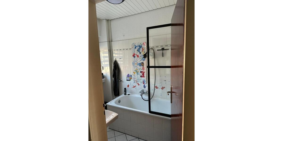 Erdgeschoßwohnung Gladbeck - 4 Zimmer, 85 m&sup2;, 850&euro; | Angebot:26632069