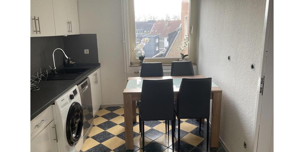 Etagenwohnung Essen Huttrop - 4 Zimmer, 81 m&sup2;, 1.140&euro; | Angebot:25430682