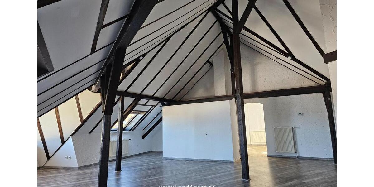 Dachgeschoßwohnung Lünen Brambauer - 3 Zimmer, 124 m&sup2;, 650&euro; | Angebot:25930919