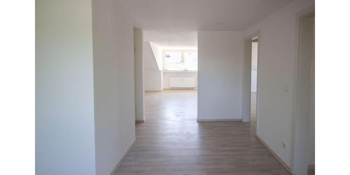 Dachgeschoßwohnung Gelsenkirchen Gelsenkirchen-Nord - 2 Zimmer, 55 m&sup2;, 341&euro; | Angebot:26384130