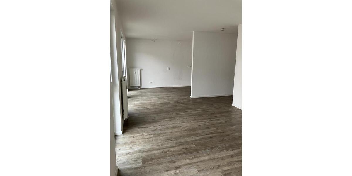 Dachgeschoßwohnung Dortmund Huckarde - 3.5 Zimmer, 84 m&sup2;, 898&euro; | Angebot:25956787
