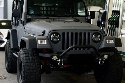 Jeep Wrangler 174.630 km 31.800 &euro; Recklinghausen 45661