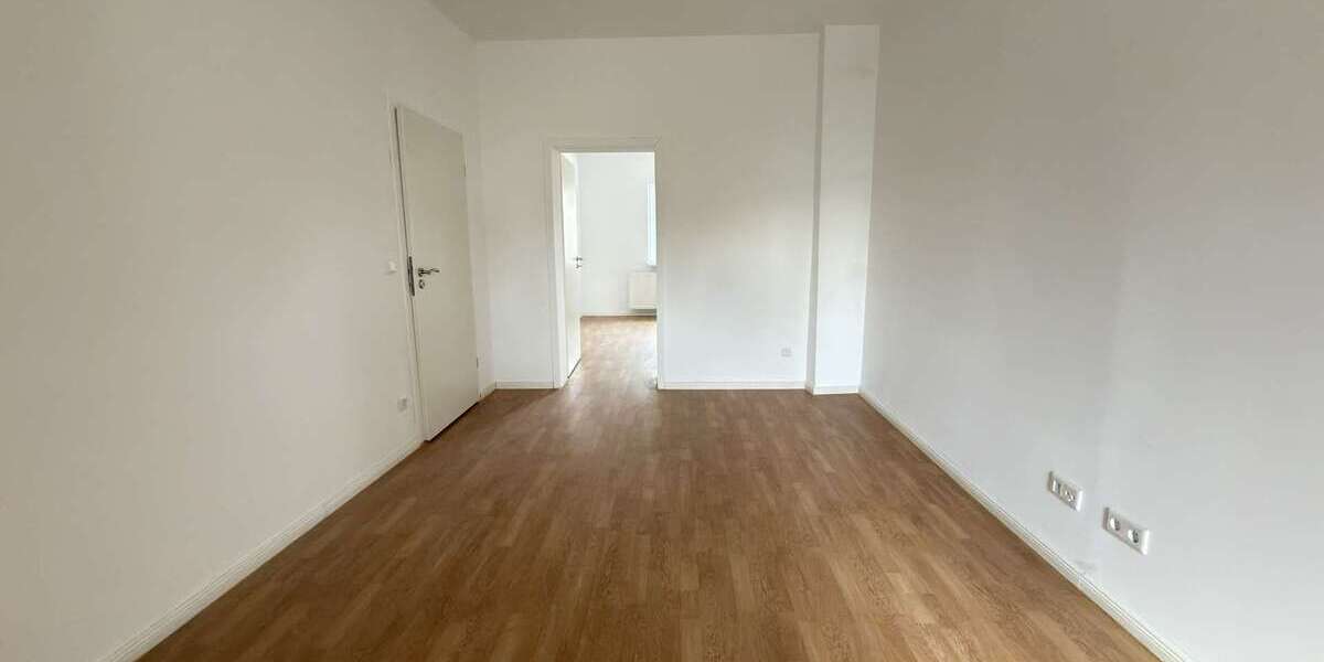 Exklusives Investment: Kernsaniertes Mehrfamilienhaus mit Balkon und Terrasse - Mehrfamilienhaus, Wohnhaus Gelsenkirchen Gelsenkirchen-West | Angebot:25751689