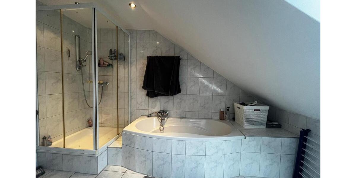 Dachgeschoßwohnung Wuppertal Barmen - 3 Zimmer, 85 m&sup2;, 690&euro; | Angebot:25887336