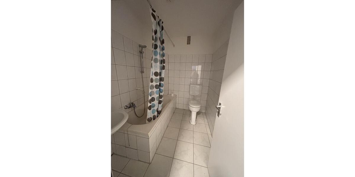 Etagenwohnung Bochum Bochum-Mitte - 4 Zimmer, 80 m&sup2;, 650&euro; | Angebot:24685207