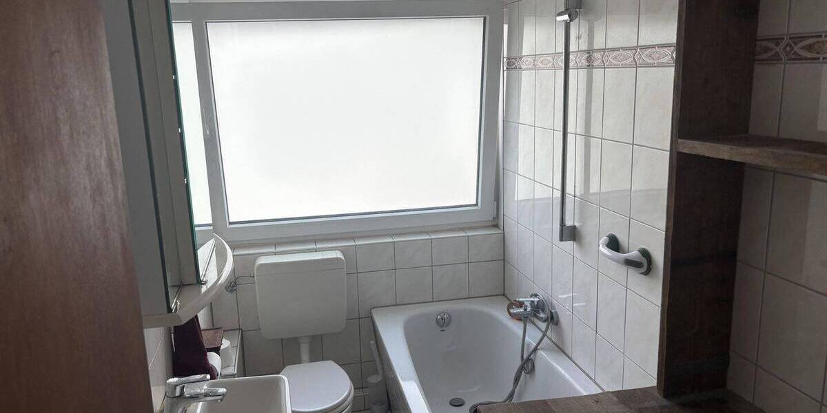 Etagenwohnung Oberhausen Alstaden-Ost - 2 Zimmer, 66 m&sup2;, 103.000&euro; | Angebot:25779483