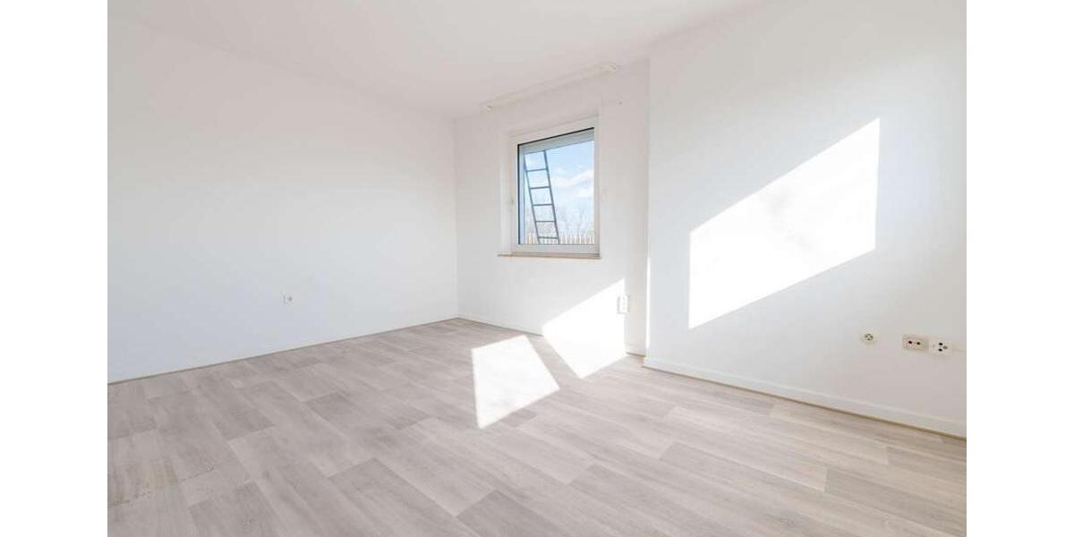 Dachgeschoßwohnung Lünen Alstedde - 1 Zimmer, 30 m&sup2;, 300&euro; | Angebot:24850943