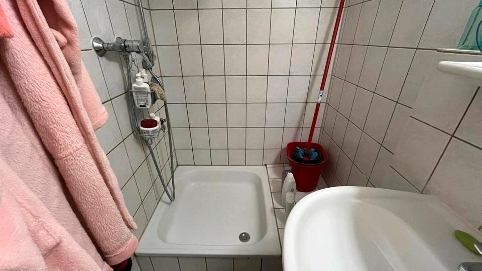Etagenwohnung Bochum Querenburg - 1 Zimmer, 25 m&sup2;, 700&euro; | Angebot:25995523