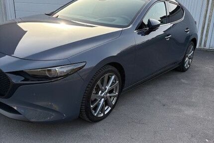 Mazda 3 46.000 km 19.100 &euro; Essen 45309