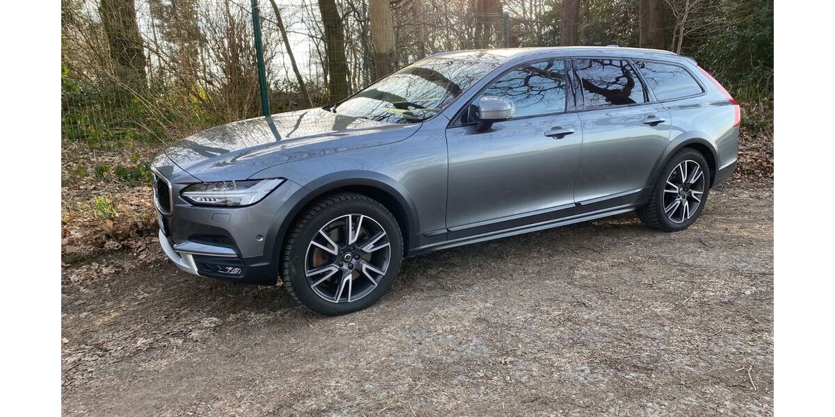 Volvo V90 Cross Country 198.000 km 22.900 &euro; Schwelm 58332