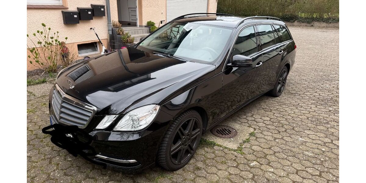 Mercedes-Benz E 200 220.000 km 15.500 &euro; Herten 45701